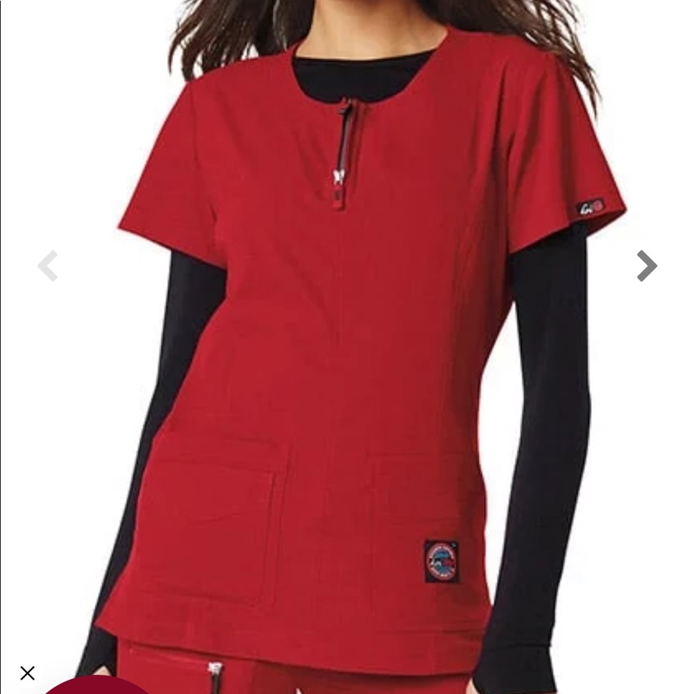 Koi scrub set size small.